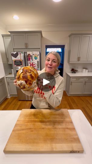 Sourdough AND pizza?! Yes, please!!🤩🌾🍕 | Cheesy pepperoni pizza sourdough bread!!🍕 | By The Real Sourdough Mom | Cheesy pepperoni pizza
sourdough loaf. Let's go. I have been so excited to do a
cheesy pepperoni pizza loaf with you guys and it's Friday
so today is the day but in full disclosure, I've never done a
pizza loaf before. We're going to experiment and do it
together. So, I have followed my eight-hour sourdough recipe
to get to this point and then, we're just going to shape like
normal to add our pizza inclusions. You want to spread
your dough out into a nice, big rectangle or square. This
allows the inclusions to be evenly distributed in your
bread. Okay and then, I was debating on whether or not I
wanted to add pizza sauce because I didn't want to make
my dough too wet but I t Sourdough Bread Pizza, Sourdough Mom, Pizza Loaf, Pizza Sourdough, Sourdough Rolls, Sourdough Loaf, Sourdough Recipe, Sourdough Pizza, Bread Pizza