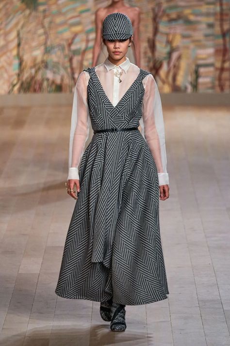 Shirt Under Dress, Haute Couture Looks, Couture Looks, Dior Haute Couture, Christian Dior Couture, Dior Couture, Couture Week, Vogue Russia, Pinafore Dress