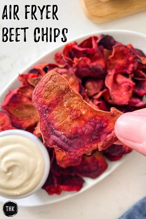 Air Fryer Beet Chips [Oil Free] Beet Chips Recipe, Chips Air Fryer, Air Fryer Chips, Aquafaba Recipes, Beet Chips, Vegetable Chips, Veggie Chips, Air Fryer Recipes Easy, Nutritious Snacks