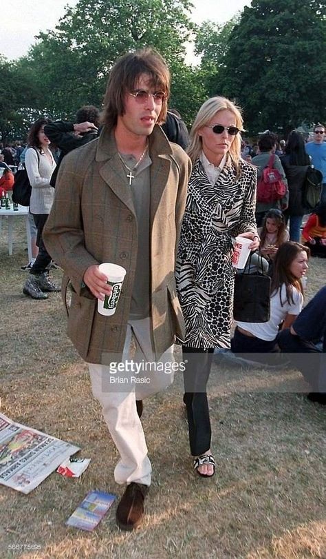 Patsy Kensit, Oasis Music, Liam Gallagher Oasis, Oasis Band, Liam And Noel, Musician Photography, Finsbury Park, Couple Fits, Liam Gallagher