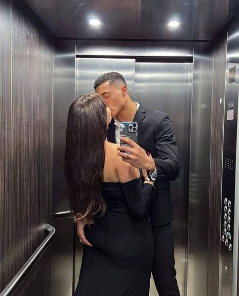 Classy Couple, Black Love Couples, Couple Selfies, Night Scenery, Cute Couples Photos, Cute Couples Kissing, Couples Poses For Pictures, Cute Relationship Goals, Couple Outfits