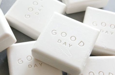 White Soap, Soap Packaging, Soap Bars, Stil Inspiration, Shades Of White, Handmade Soaps, White Aesthetic, B & B, White Design