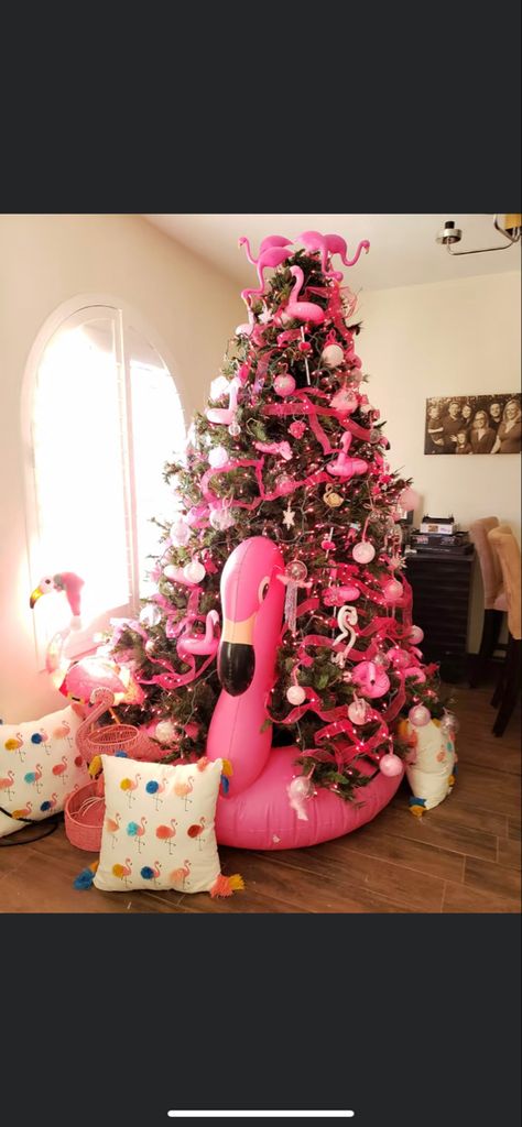 Flamingo Tree, Flamingo Christmas Tree, Pink Flamingo Christmas, A Pink Christmas, Florida Christmas, Coastal Christmas Decor, Hawaiian Christmas, Beachy Christmas, Creative Christmas Trees