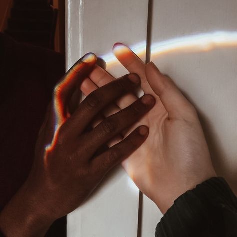 Man Drinking Alcohol, Relationship Aesthetic Black, Drinking Wine Aesthetic, Aesthetic Holding Hands, Black Man White Woman, Mafia Woman, Aesthetic Alcohol, Aesthetic Mafia, Girl Mafia