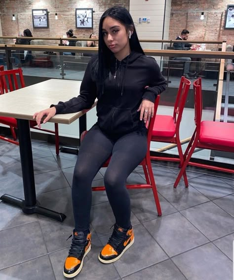 Cute Outfits With Black Leggings Schools, Nike Tech With Leggings, Cute Outfits With Jordans For Women, Leggings Outfit Baddie, Fashion Teenage School, Cute Outfits With Leggings, Black Leggings Outfit, Outfit Ideas For School, Cute Lazy Day Outfits