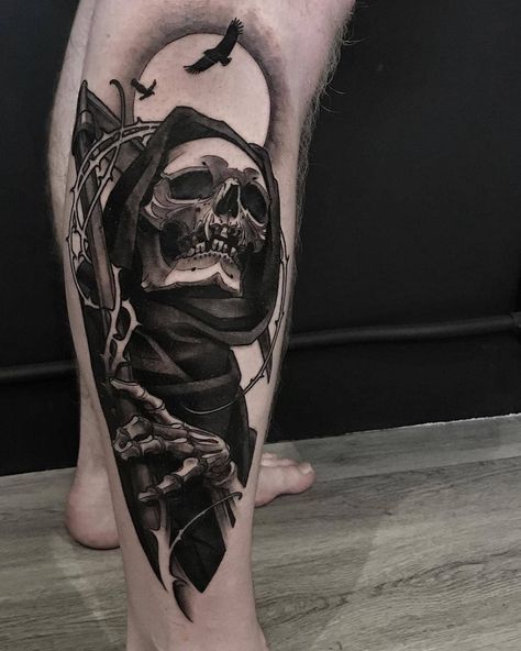 Tattoo Snob on Instagram: “Reaper by @michaeljtattoos at @the.grand.reaper in San Diego, California. #reapertattoo #deathtattoo #michaeljtattoos #thegrandreaper…” Evil Skull Tattoo, Black Skull Tattoo, Skull Hand Tattoo, Grim Reaper Tattoo, Reaper Tattoo, Creepy Tattoos, Tatuaje A Color, Horror Tattoo, Dark Art Tattoo