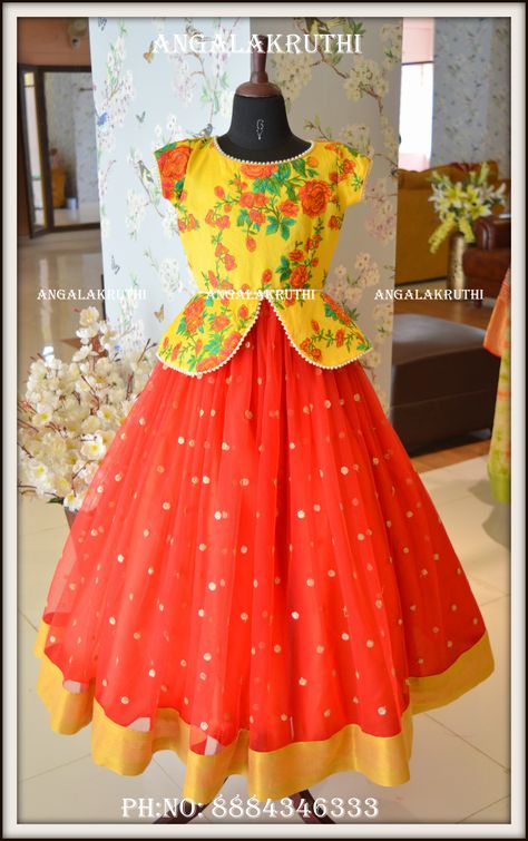 Gagra Choli Fashion For Kids, Kids Designer Wear, Designer Lehenga Blouse, Kids Party Frocks, Kids Long Dress, Mommy Daughter Dresses, Langa Blouse, Gorgeous Bridesmaid Dresses, Kids Wear Girls