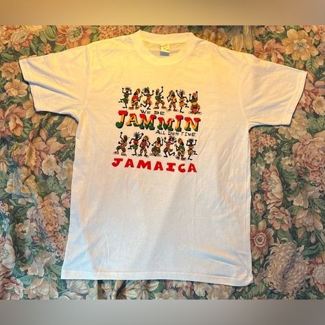 JAMMIN JAMAICA T SHIRT VINTAGE​​ Vintage Jamaica, Graphic Tee Shirt, Nice Design, Graphic Tee Shirts, Jamaica, Vintage Shops, Tee Shirt, Template Design, Graphic Tee