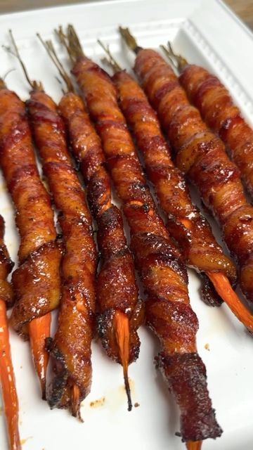 Carrots On The Grill, Maple Glazed Carrots Recipe, Maple Glazed Carrots, Glazed Carrots Recipe, Grilled Carrots, Smoked Bbq, Carrots Recipe, Glazed Carrots, Maple Glaze