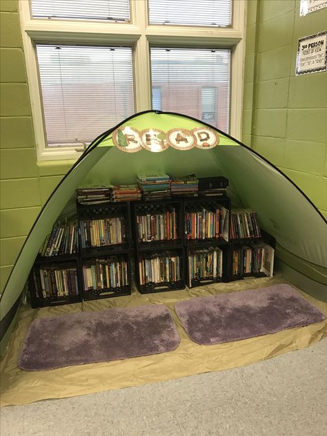 Reading Nook Classroom, School Library Book Displays, Reading Tent, Classroom Management Preschool, Reading Corner Classroom, Classroom Library Organization, Camp Read, Camping Classroom, Camping Theme Classroom