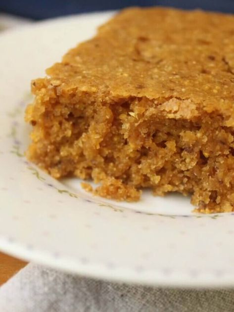 #ad - Naturally Sweet Cornbread uses one bowl to make, has only 8 ingredients, and is naturally sweetened with Madhava Coconut Sugar. #vegan #cornbread #vegetarian #coconutsugar #sweet #quickbread #recipe #lifeslittlesweets #madhava Coconut Cornbread, Vegan Cornbread, Sweet Cornbread, Coconut Sugar, Quick Bread, Vegan Life, Coconut Milk, Cornbread, Vegan Vegetarian