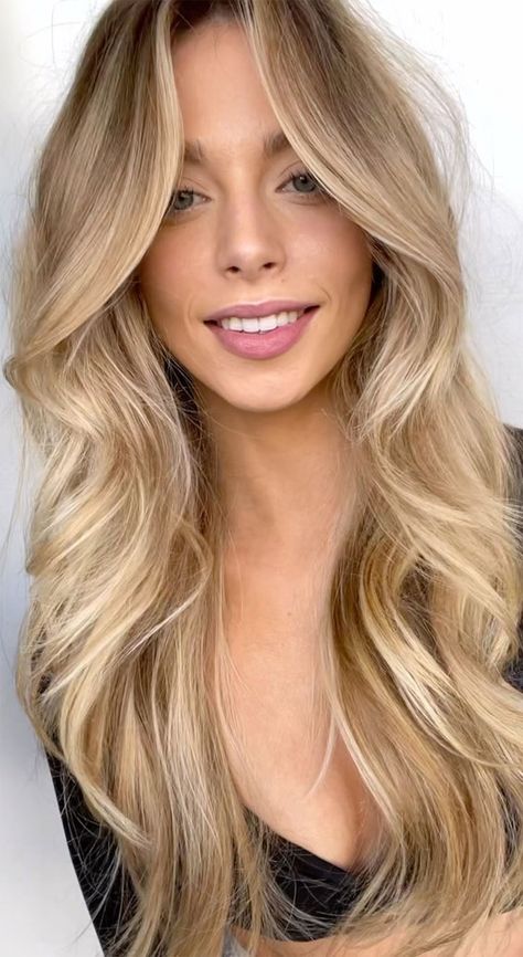 31. Soft Blonde Blend + French Glossy We are in the middle of winter, spring will be here before we know it. And it’s... Soft Blowout Hair, 2023 Blonde, Rose Blonde Hair, 30 Hair Color, Hair Colour Trends, Spring Hair Color Trends, Hair French, Blonde Hair Transformations, Soft Blonde