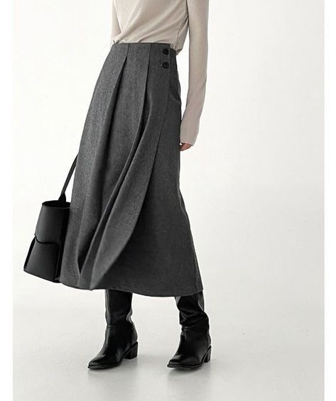 Flare Skirts, Long Wool Skirt, Long Wrap Skirt, Spring Business Casual, Flared Skirts, Long Skirt Fashion, Classy Winter Outfits, Air Space, Work Skirts