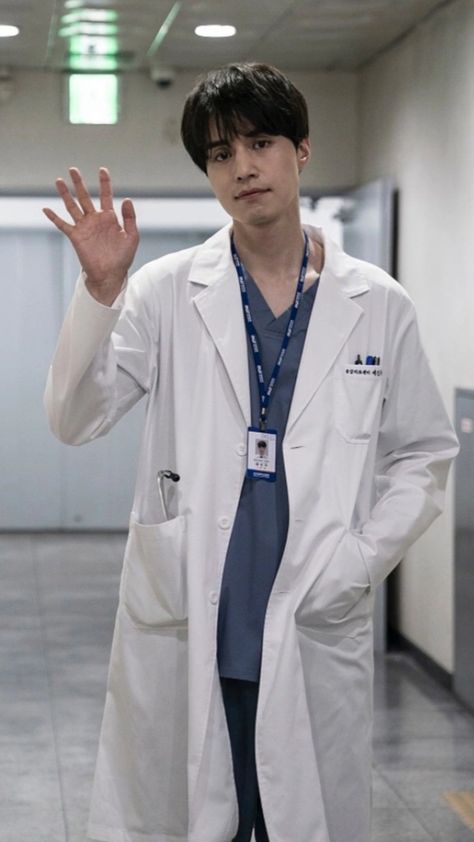 Doctor Clothes, Woman In Suit, Doctor Outfit, Gentleman Aesthetic, Lee Jae-wook, Medical Drama, Body Reference Poses, Funky Outfits, Dong Wook