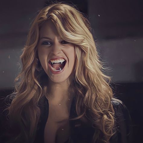 Erica Reyes Icons, Gage Golightly, Erica Reyes, Cry Wolf, Alison Argent, Female Werewolves, Teen Wolf Mtv, Velvet Party Dress, Teen Tv