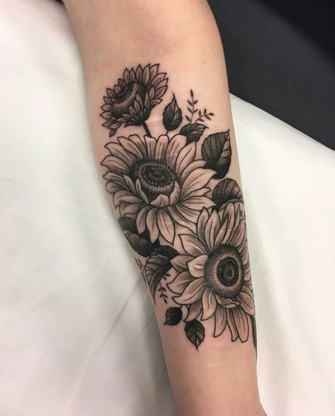 #tattoo by Ali Fisher @alisonwanders (at WA Ink Tattoo) Sunflower Tattoo Thigh, Sunflower Tattoo Sleeve, Sunflower Tattoo Shoulder, Model Tattoo, Forearm Tattoo Design, Forearm Tattoo Women, Disney Tattoo, Sunflower Tattoos, Sunflower Tattoo Design