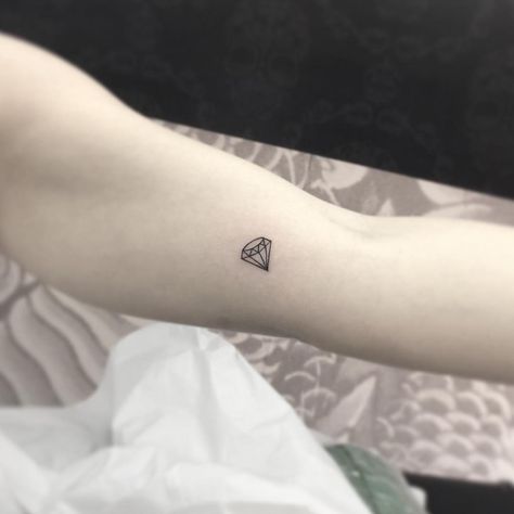 Small Diamond Tattoo, Small Tattoos Ideas, Diamond Tattoo, Skin Marks, Small Tats, Yin Yang Tattoos, Diamond Tattoos, Gorgeous Tattoos, Turtle Tattoo