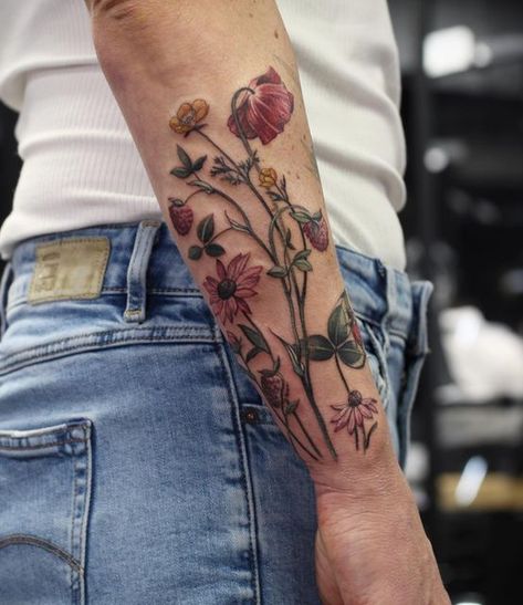 Vanessa Core, Tea Tattoo, Tattoo Catalog, Simple Arm Tattoos, Russian Tattoo, Garden Tattoos, Surreal Tattoo, Flower Tattoo Meanings, Bouquet Tattoo