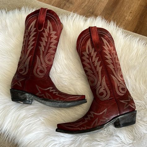 Nwb Old Gringo Nevada 13” Tall Red Western Boot The Old Gringo Nevada Red Boots L175-262 Are The Perfect Pair Of Red Cowgirl Boots. The Nevada Boots Were Handcrafted In Leon, Mexico By Expert Boot Makers. We Love The White Embroidery Against The Distressed Red Leather. Every Girl Needs A Pair Of Red Cowgirl Boots, And The Nevada Is An Excellent Choice. Old Gringo Boots Are Instantly Comfortable And Always Stylish. It's Time To Cut Footloose In The Nevada Red Cowgirl Boots By Old Gringo! Measurem Maroon Cowboy Boots, Green Cowgirl Boots, Grad Presents, Red Western Boots, Red Cowboy Boots Outfit, Closet Upgrade, Maroon Boots, Red Cowgirl Boots, Red Cowboy Boots