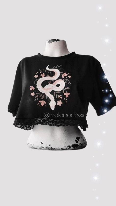 Gothic Crop Top, Dark Hoodie, Gothic Crop Tops, Crop Top Pink, Pink Snake, Cropped Tops, Oversized Silhouette, Oversize Hoodie, Cute Casual Outfits