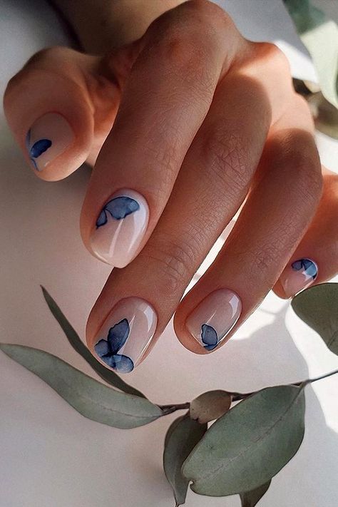 30 Cute Nail Design Ideas For Stylish Brides | Wedding Forward Manicure Nail Designs, Short Square Nails, Smink Inspiration, Minimal Nails, Manicure Ideas, Short Acrylic Nails Designs, Design Posters, Short Nail Designs, Minimalist Nails