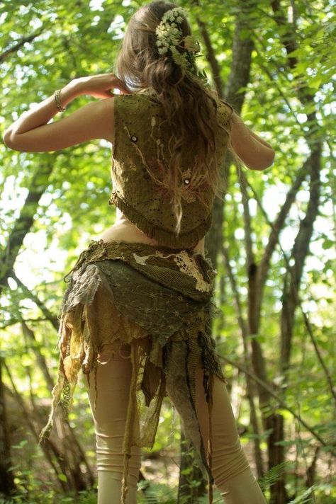 Witch Inspiration, Woods Outfit, Forest Enchanted, Goddess Power, Woodland Nymph, Wood Nymph, Woodland Elf, Wood Nymphs, Forest Witch