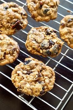 Dark Chocolate Cherry Oatmeal Cookies Chocolate Cherry Oatmeal, Cherry Oatmeal Cookies, Cherry Cookies Recipes, Chocolate Goodies, Cherry Oatmeal, Chewy Oatmeal Cookies, Chocolate Cherry Cookies, Oatmeal Raisin Cookies Chewy, Chocolate Oatmeal Cookies