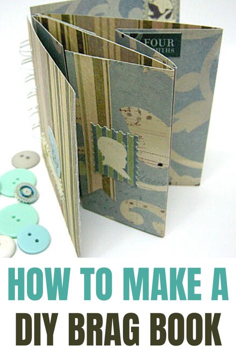 How to make a DIY brag book from one piece of paper and in 5 minutes One Page Wonder, Brag Books, Halloween Mini Albums, Diy Mini Album, Christmas Mini Albums, Craft Projects For Adults, Creeper Minecraft, Brag Book, How To Make Scrapbook