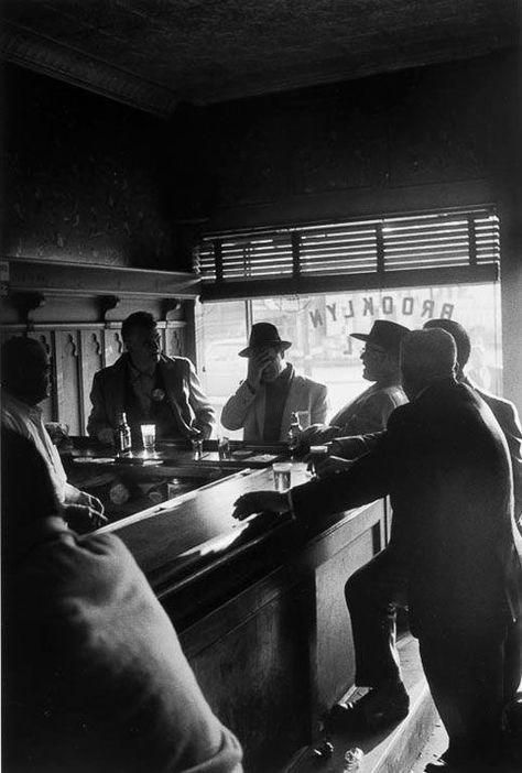 Noir New York, 1950s Bar, Jay Maisel, Brooklyn Bar, 1950s New York, Dark Bar, Film Noir Photography, Photo Bar, I'm Angry