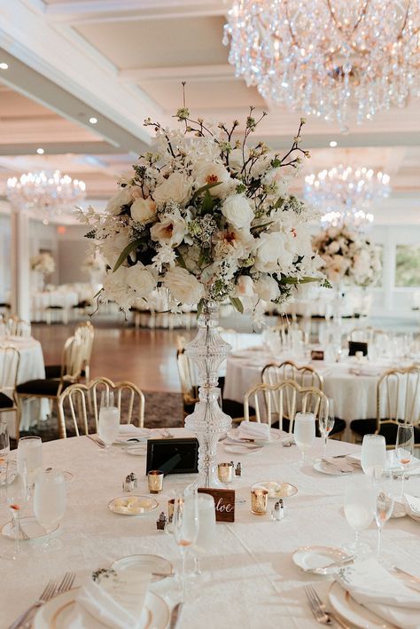 The Mill Lakeside Manor Nj, Manor Wedding Decor, Fall Wedding Venues, Classic Elegant Wedding, Creative Wedding Favors, Wedding Aesthetics, Wedding Of The Year, Dream Wedding Venues, Manor Wedding