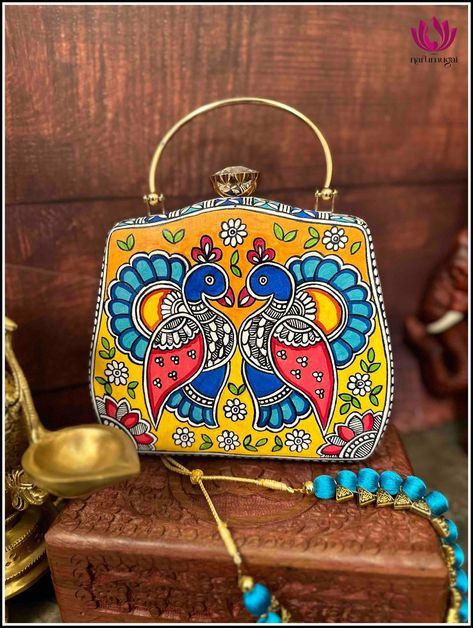 Wallet Painting Ideas, Purse Painting, Hand Painted Bags Handbags, Surface Ornamentation, Painted Clutches, Jamini Roy, Handpainted Tote Bags, Warli Painting, Hold Mobile