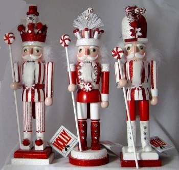 Best 25+ Nutcracker decor ideas on Pinterest | Nutcracker ... White Nutcracker, Nutcracker Ideas, Christmas Nuts, Nut Crackers, Nutcracker Sweet, Nutcracker Decor, Nutcracker Christmas Decorations, Christmas Nutcrackers, Nut Cracker