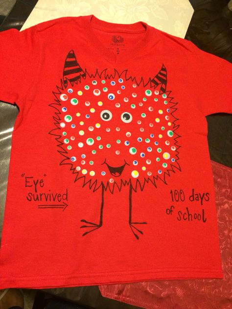 Diy 100 days of school monster shirt I made for my son!! 100 Days Of School Poster, 100 Days Of School Monster, School Shirt Ideas, School Poster Ideas, 100 Days Of School Project Kindergartens, 100 Day Shirt Ideas, 100days Of School Shirt, 100 Días De Clases, 100th Day Of School Crafts