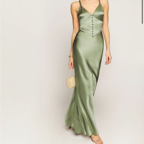 Reformation Esa Silk Dress In Artichoke (Pretty Sage Green Color) - Bought For An Event But Went With Something Else! Olive Green Wedding Guest Dress, Dress Braidsmaid, Green Dinner, Devon Wedding, Bm Dresses, Neck Corset, Tie Waist Maxi Dress, Charmeuse Fabric, Wedding Green