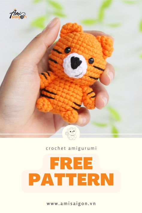 If you’re searching for a little amigurumi to make a keychain or decorate your backpack, this little tiger amigurumi is prepared to come to your home. Perfect for beginners, this adorable and easy-to-follow pattern will bring the wild charm of a tiger into your crochet collection. Let’s start stitching and unleash the creativity! Crochet Mini Tiger Free Pattern, Crochet Tiger Pattern Free, Tiger Crochet Pattern Free, Cat Bag Pattern, Decorate Your Backpack, Make A Keychain, Tiger Crochet, Amigurumi Tiger, Crochet Tiger