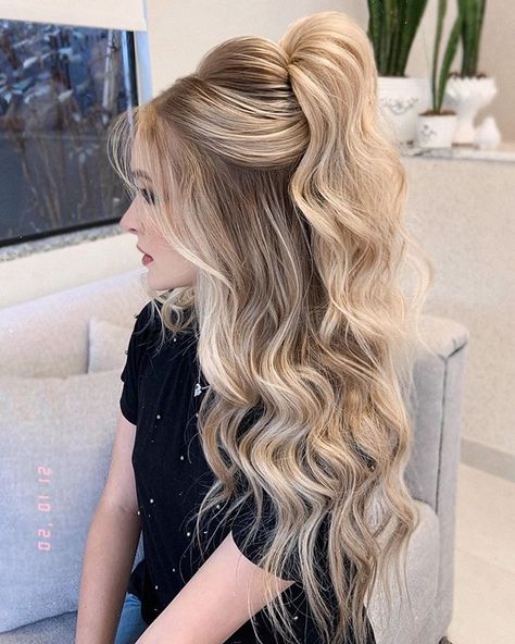 Unlocking Your Hair's Full Potential: Ideas and Inspiration Wedding Hair Down With Curls, Pageant Hair, Cabello Hair, Guest Hair, Hollywood Waves, Hoco Hairstyles, Easy Hair Updos, Wedding Guest Hairstyles, Wedding Hair Down