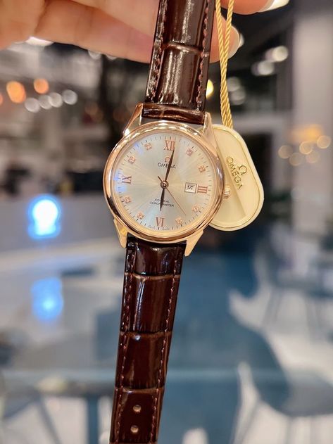 Omega Watch Women, Elegant Watches Women, Omega Ladies, Rolex Watches Women, Brown Leather Strap Watch, Brown Watches, Watches Women Leather, Watches Women, Jewelry Lookbook