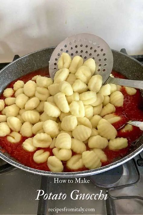 Traditional Potato Gnocchi Recipe- Recipes from Italy Red Potato Gnocchi, How To Cook Potato Gnocchi, Potato Gnocchi Recipes, Homemade Gnocchi Recipes, Recipe Gnocchi, Homemade Potato Gnocchi, Gnocchi Recipes Easy, Recipes From Italy, Gnocchi Recipes Homemade