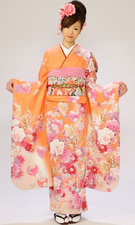 orange kimono Casual Kimono Outfit, Floral Kimono Outfit, Yukata Women, Orange Kimono, Black Lace Kimono, Kimono Traditional, Furisode Kimono, Flower Kimono, Cute Kimonos