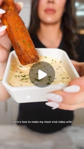 Genevieve LaMonaca | Potato Pavé Sticks. Follow @chefgenevieve for more easy to follow recipes. Comment ‘potato’ and I’ll send the recipe link straight to your... | Instagram Homemade Potato Recipes, Accordian Potatoes Baked, Potato Recipe Videos, Potato Pockets, Layer Potatoes, Mayo Dipping Sauce, Spicy Mayo Sauce, Potato Pave, Mashed Potato Bites