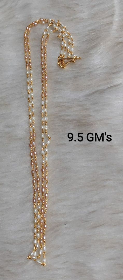 Pearl Chain Gold Indian, Pearl Long Chain Indian Gold, Pearl Chain Designs In Gold, Pearl Haram, Neck Pieces Jewelry, Gold Jewelry Outfits, New Gold Jewellery Designs, Pearl Jewelry Design, Gold Jewelry Simple Necklace