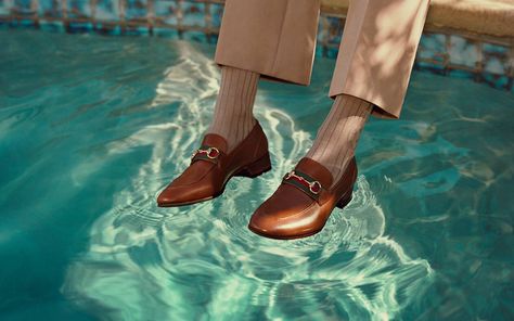 Men's Shoes | Men's Black, Brown & White Shoes | GUCCI® NL Mens Designer Loafers, Gucci Spring, Guccio Gucci, Moccasins Mens, Brown Leather Loafers, Alessandro Michele, Gucci Mules, Monk Strap, Leather Loafers