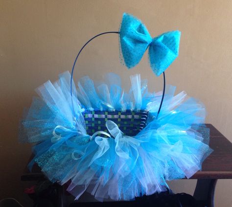 Tutu Basket Diy, Beach Towel Easter Basket How To Make, Easter Bunny Towel Basket, Frozen Easter Basket, Bunny Beach Towel Easter Baskets, Tutu Easter Basket, Engagement Ring Platter, Ring Platter, Baby Hampers