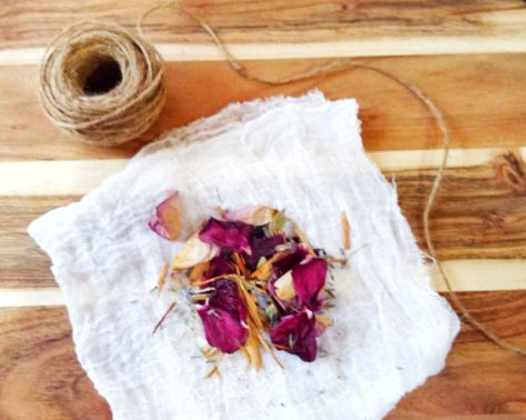 Bath Tea Bags, Drawer Sachets, Diy Scent, Sachet Bags, Scented Sachets, Dried Rose Petals, Smell Amazing, Rose Scented Products, Dried Lavender