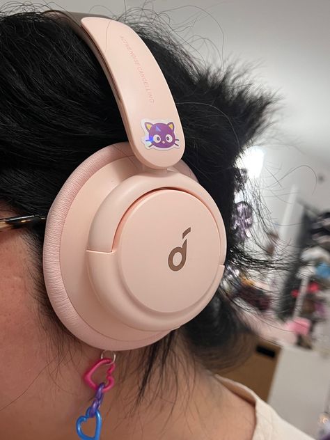 soundcore life q30 Soundcore Headphones Aesthetic, Soundcore Q30, Soundcore Headphones, Wishlist Ideas, What Is Fashion, Dream Board, Senior Year, Aesthetic Room, Christmas Wishlist