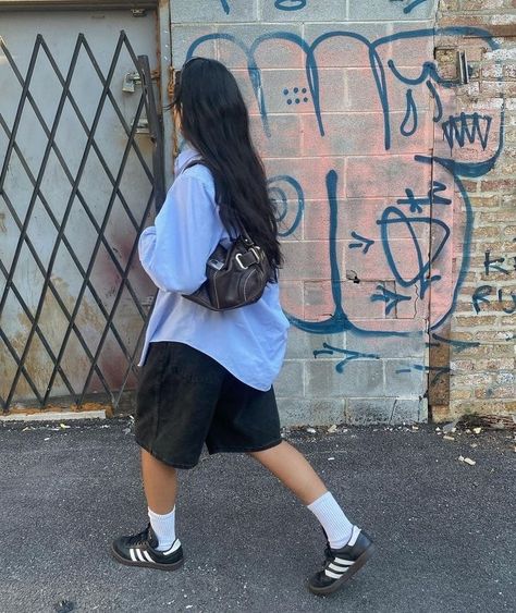 Japan Outfits, Foto Ideas Instagram, Streetwear Fashion Women, Looks Style, Street Style Outfit, Fashion Killa, Outfits Casuales, Cute Casual Outfits, Daily Outfits