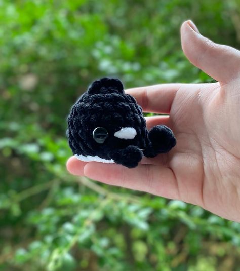 Baby Orca 🐳 using @chanels_crochet dolphin pattern! It came out so cute #crochet #crochetaddict #beginnercrochet #crochetwhale #minicrochet #amigurumi Crochet Orca, Orca Pattern, Crochet Dolphin, Dolphin Pattern, Crochet Whale, Instagram Baby, Crochet For Beginners, Cute Crochet, Free Pattern