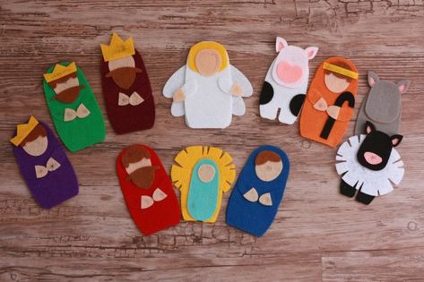 Nativity Finger Puppets, Nativity Garland, Advent Garland, Felt Nativity, Natal Country, Sew Felt, Diy Nativity, Felt Finger Puppets, Neighbor Christmas Gifts