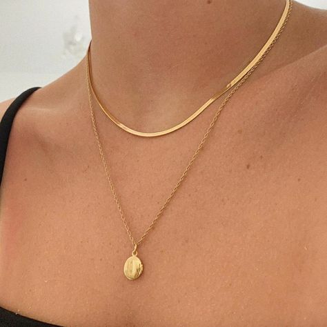 Non Tarnish Necklace, Gold Aesthetic Necklace, Women’s Jewelry, Gold Necklace Aesthetic, Necklace Design Ideas, Gold Necklace Design, Women Gold Necklace, Gold Minimalist Jewelry, Pretty Jewelry Necklaces