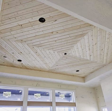 Interesting Ceilings, Wooden Ceiling Ideas, Triangle Ceiling, Tray Ceiling Ideas, Ranch Interior, Vaulted Ceiling Beams, Coffered Ceiling Design, Trey Ceiling, Ceiling Options